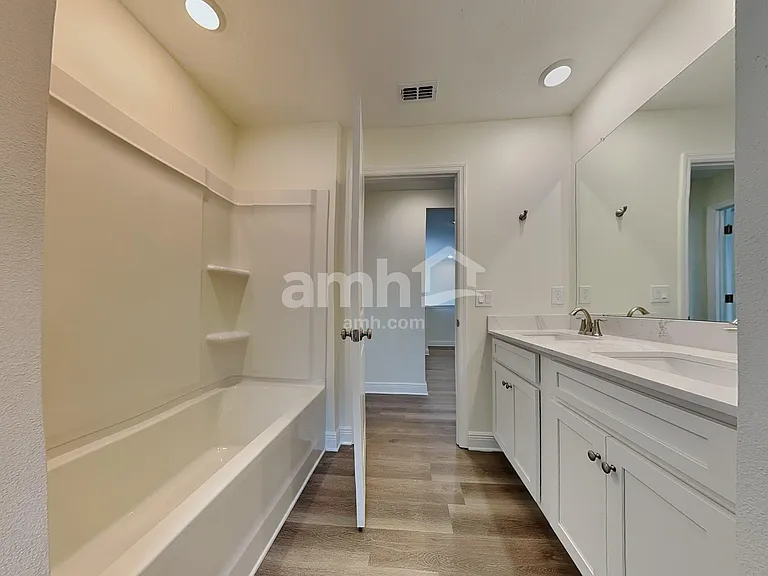 1774 Meadowgrove Ave — Photo 15