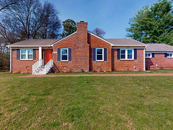 2nd image of 104 Park Cir