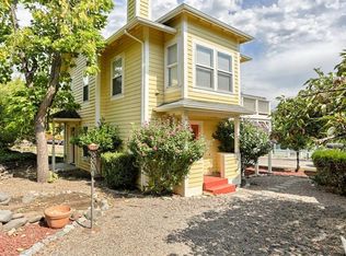 174 N Main St, Ashland, OR 97520