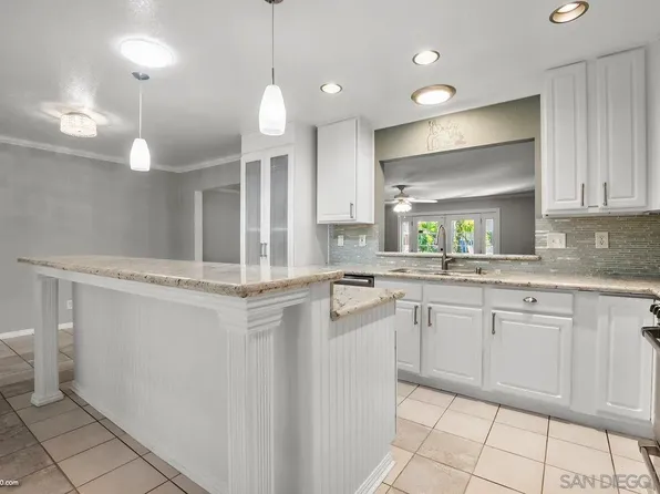 3804 Aragon Dr, San Diego, CA 92115