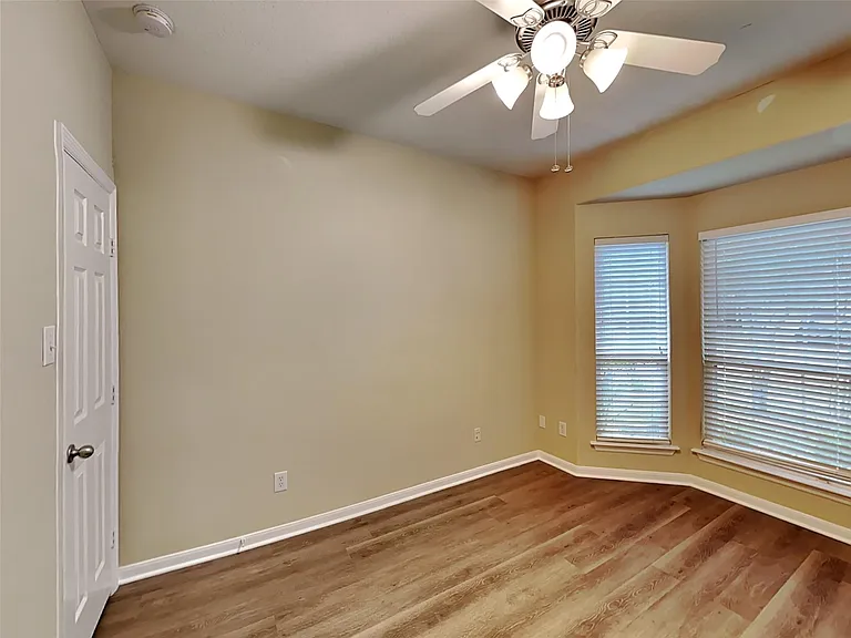 10923 Tattershall Ln — Photo 18