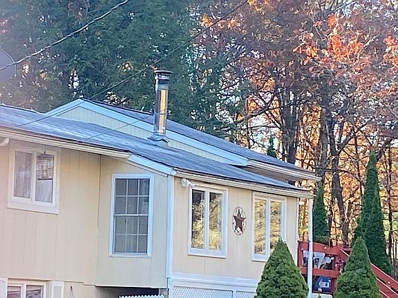 3rd image of 14 White Birch Way