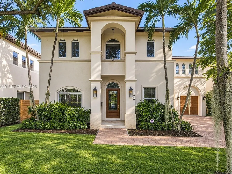 1650 Micanopy Ave