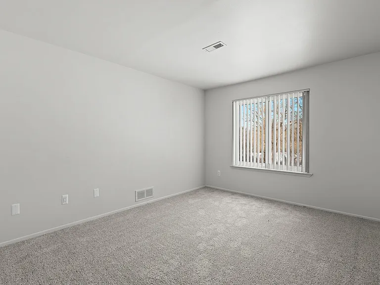 Willow Tree Apartments — Photo 59