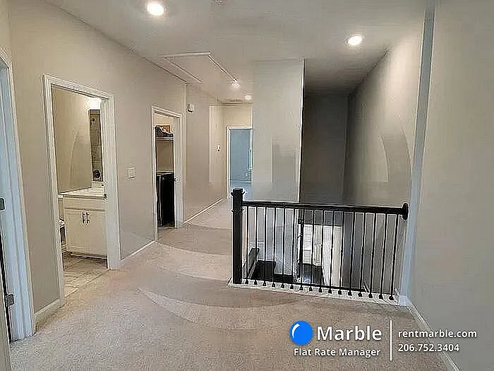 2565 Morehead St — Photo 8
