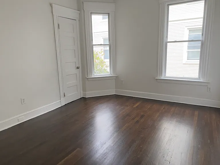 879 Elm St — Photo 8
