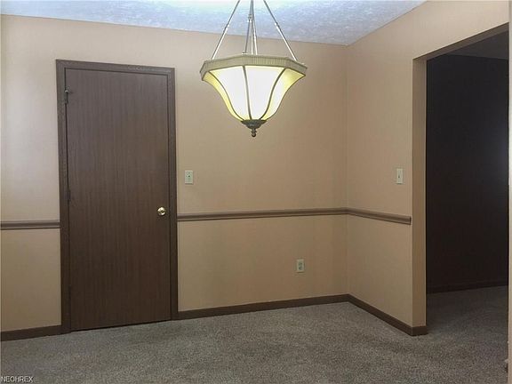 4th image of 912 Pearson Cir Unit 1