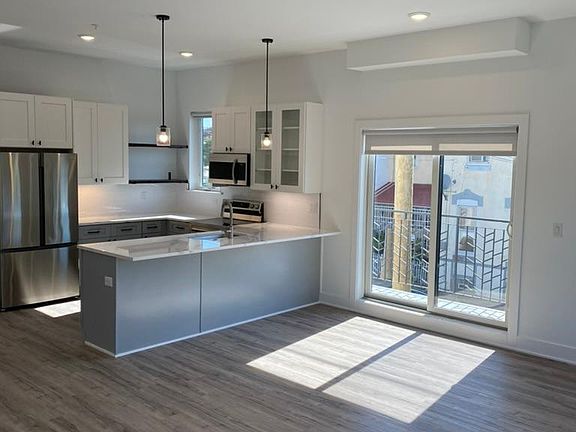 5th image of 718 N Preston St #B