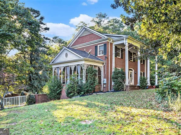 108 Buena Vista St, Winder, GA 30680