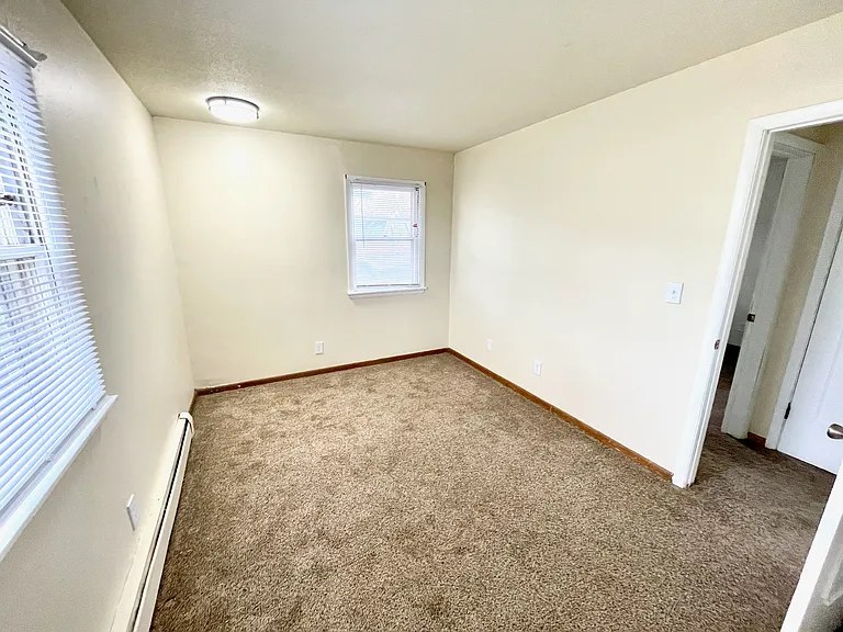 4223 Chamberlain Dr — Photo 6