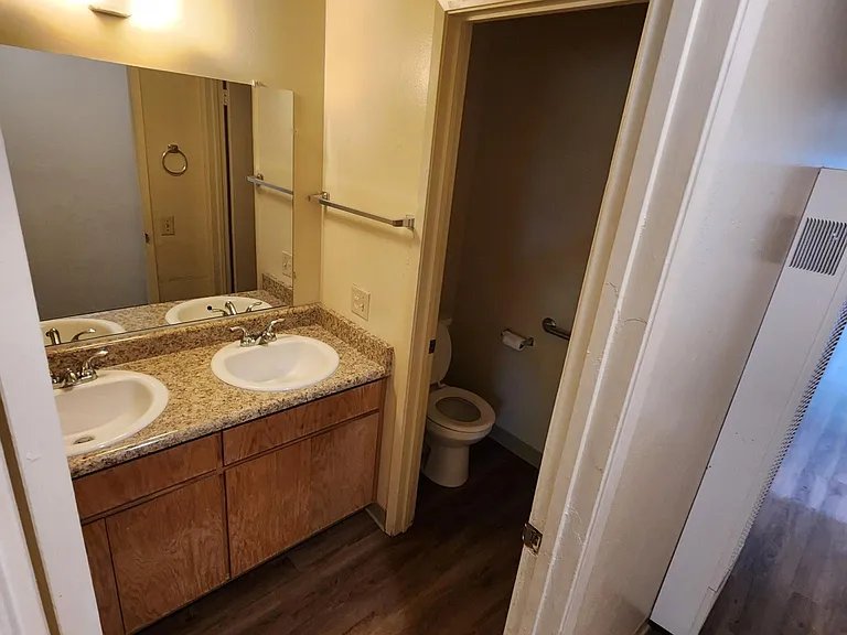 224 W 22nd St #1 — Photo 9