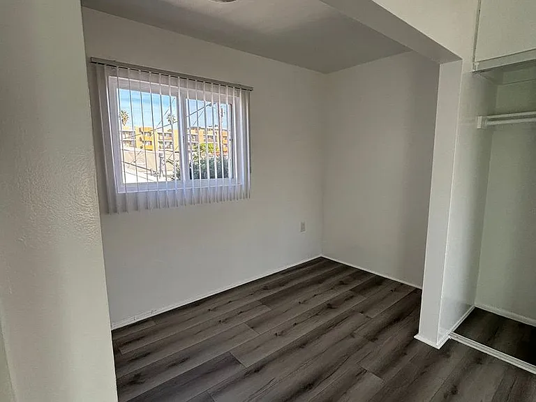 1008 S. Flower Street — Photo 6