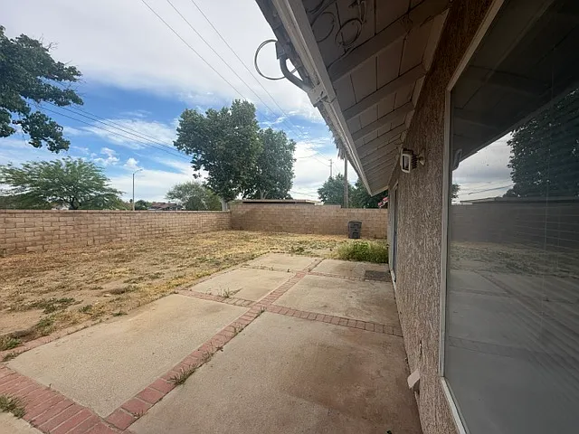 1725 Windsor Pl — Photo 22