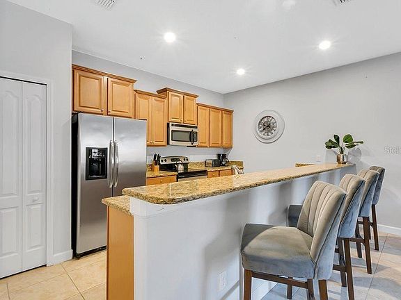 4th image of 8979 California Palm Rd