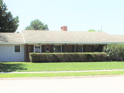 212 Circle Dr, Hays, KS, 67601