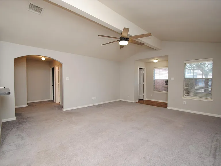 4219 Medina River Loop — Photo 8