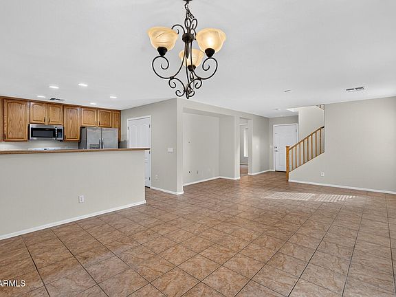 5th image of 5813 E HAMPTON Avenue