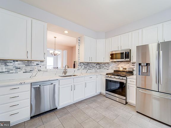 5th image of 16753 Sweeney Ln