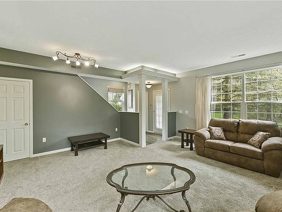 5th image of 26141 Hawthorne Ct #6A
