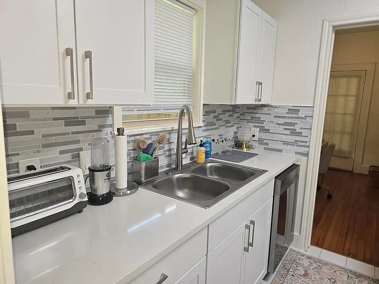 1701 Forest Trl #A — Photo 3