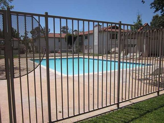 3rd image of 9824 Shirley Gardens Dr Unit 8