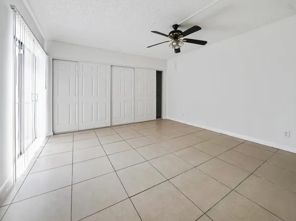 2173 White Pine Circle #C, Greenacres, FL 33415