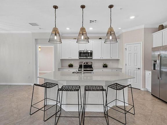 5th image of 10059 CROOKED CREEK DRIVE #202