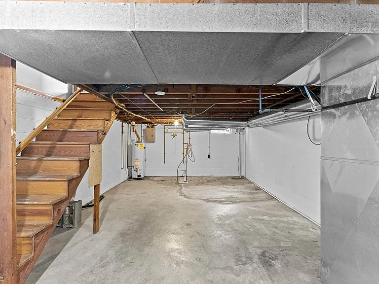 723 Village Dr — Photo 20
