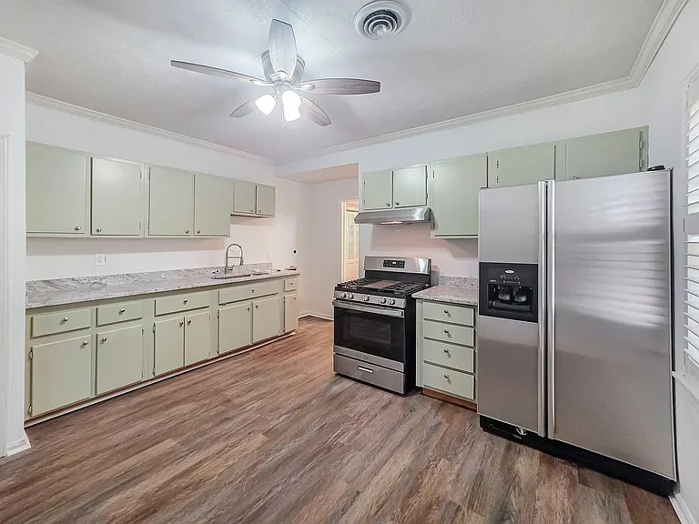 1111 Lawton Pl SW #A — Photo 20