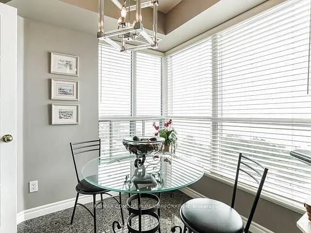 2111 Lake Shore Blvd W #814 — Photo 6