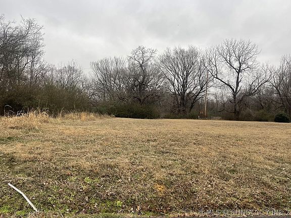 3rd image of 1214 S 23rd St