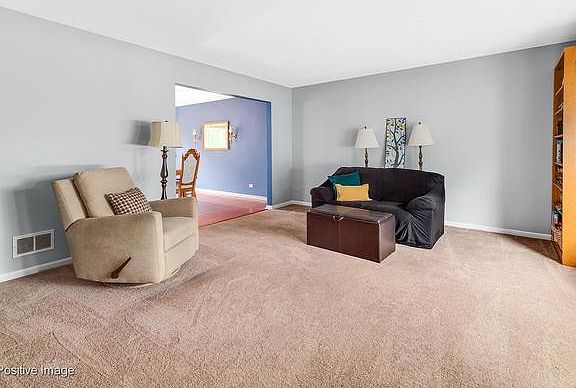 3rd image of 825 Cherry Blossom Ct