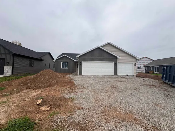 1660 Trefoil Trl, Howard, WI 54313