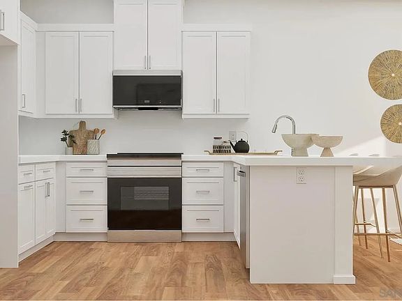 2nd image of 2009 Zirk Ave #6