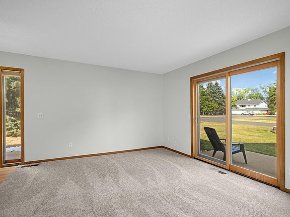 4th image of 4061 Maureen Dr NE #106NE