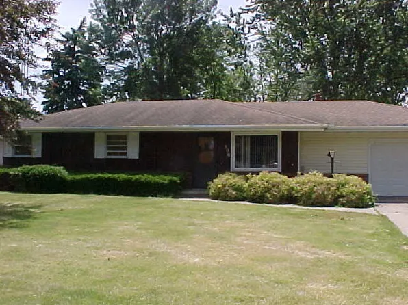 500 Rose Cir, Mazon, IL 60444