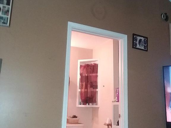 2nd image of 9 Rock Ln