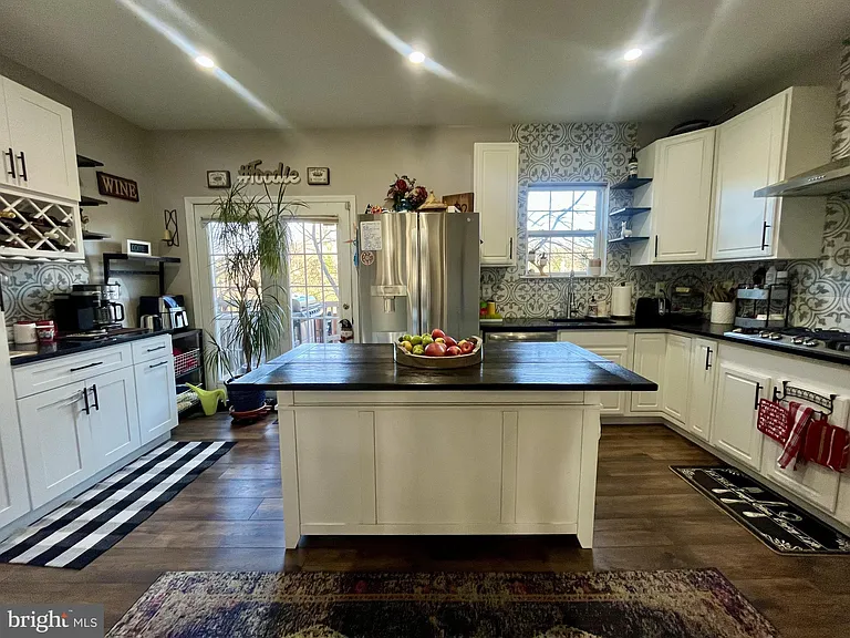 3847 Watkins Mill Dr — Photo 10