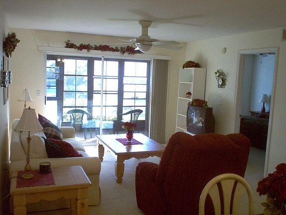 2nd image of 5725 Foxlake Dr APT 4