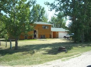 105 6th St, Christine, ND 58015