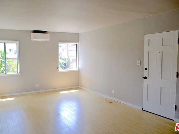 3rd image of 475 Normandie Pl
