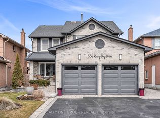 556 Rainy Day Dr, Pickering, ON L1V 5Z9