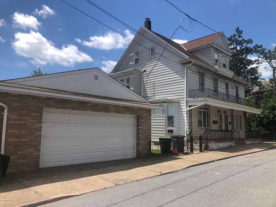 2nd image of 20 W Magnolia St