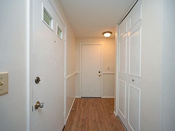 5th image of 650 Deerfield Dr