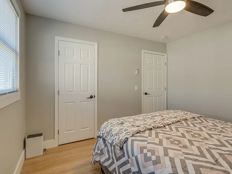 1214 Pennock Ave #1 — Photo 16