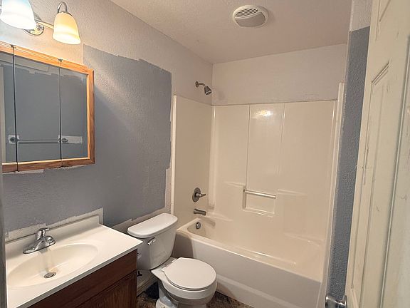 3rd image of 1856 Harrison St APT B6