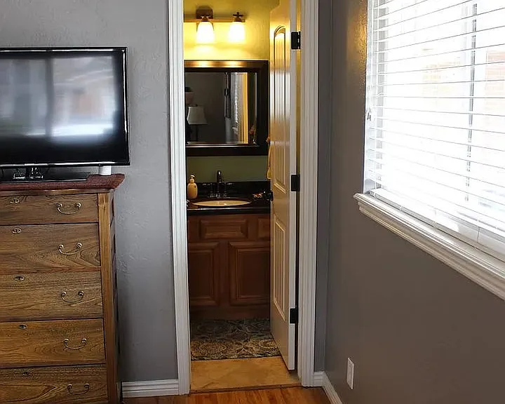 2787 S Benton St — Photo 28