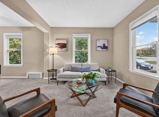 591 Payne Ave, Saint Paul, MN 55130