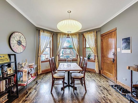 4th image of 3525 W School St #1