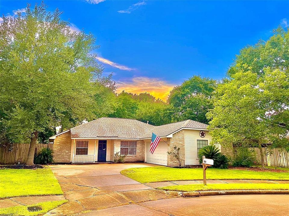 1st image of 8507 Grove Park Dr